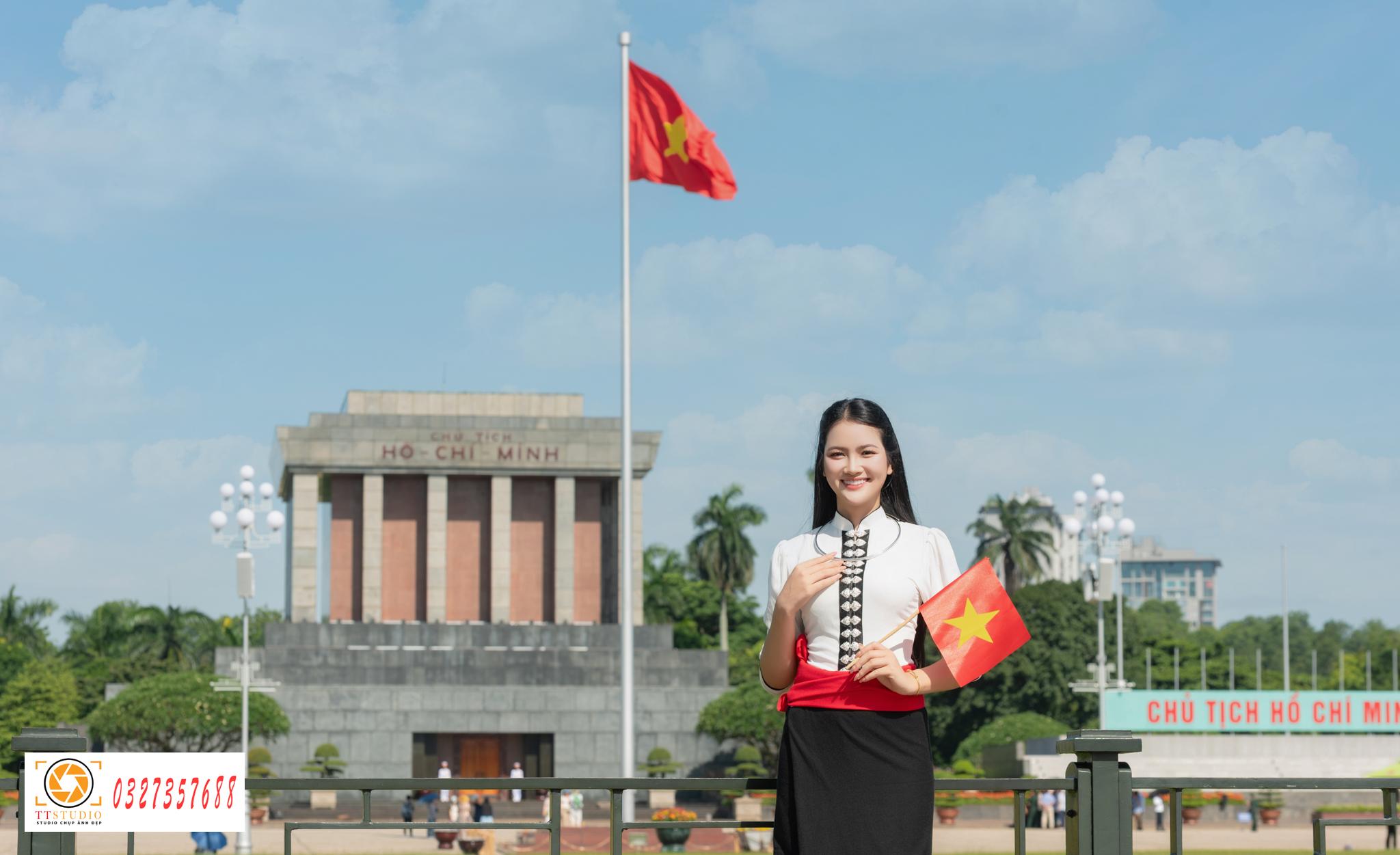 ảnh kỷ niêm ở lăng bác