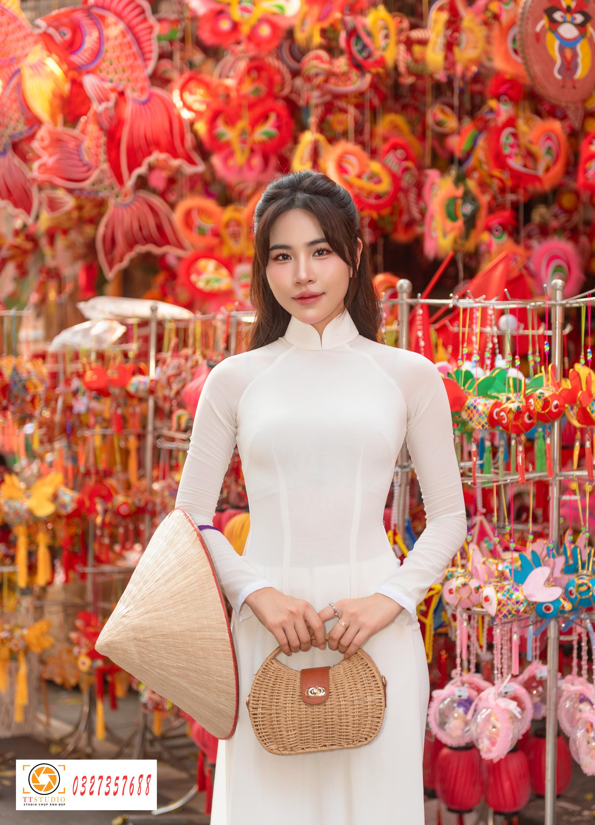 Ảnh áo dài phố Hàng Mã