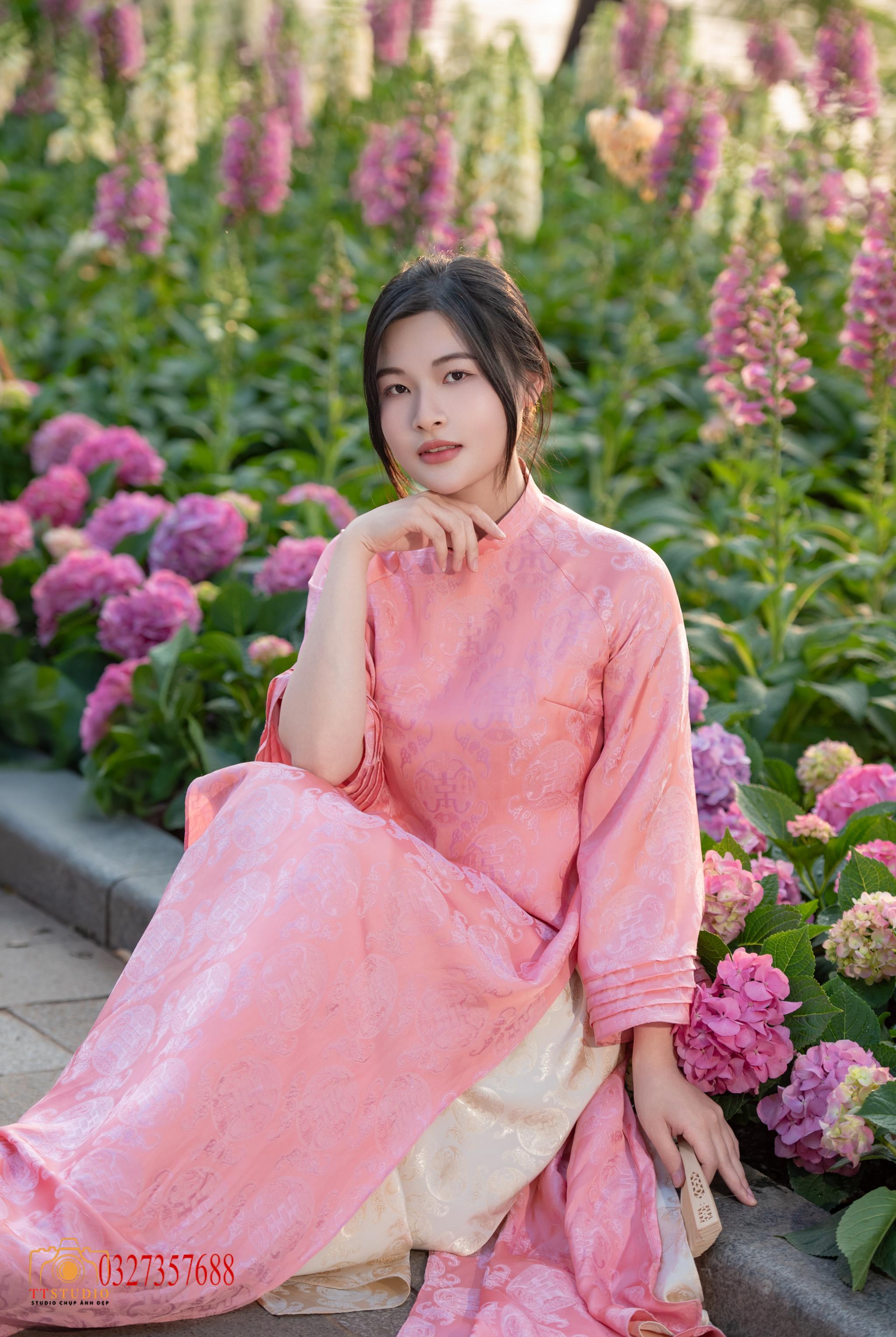 ảnh áo dài tết hồ gươm