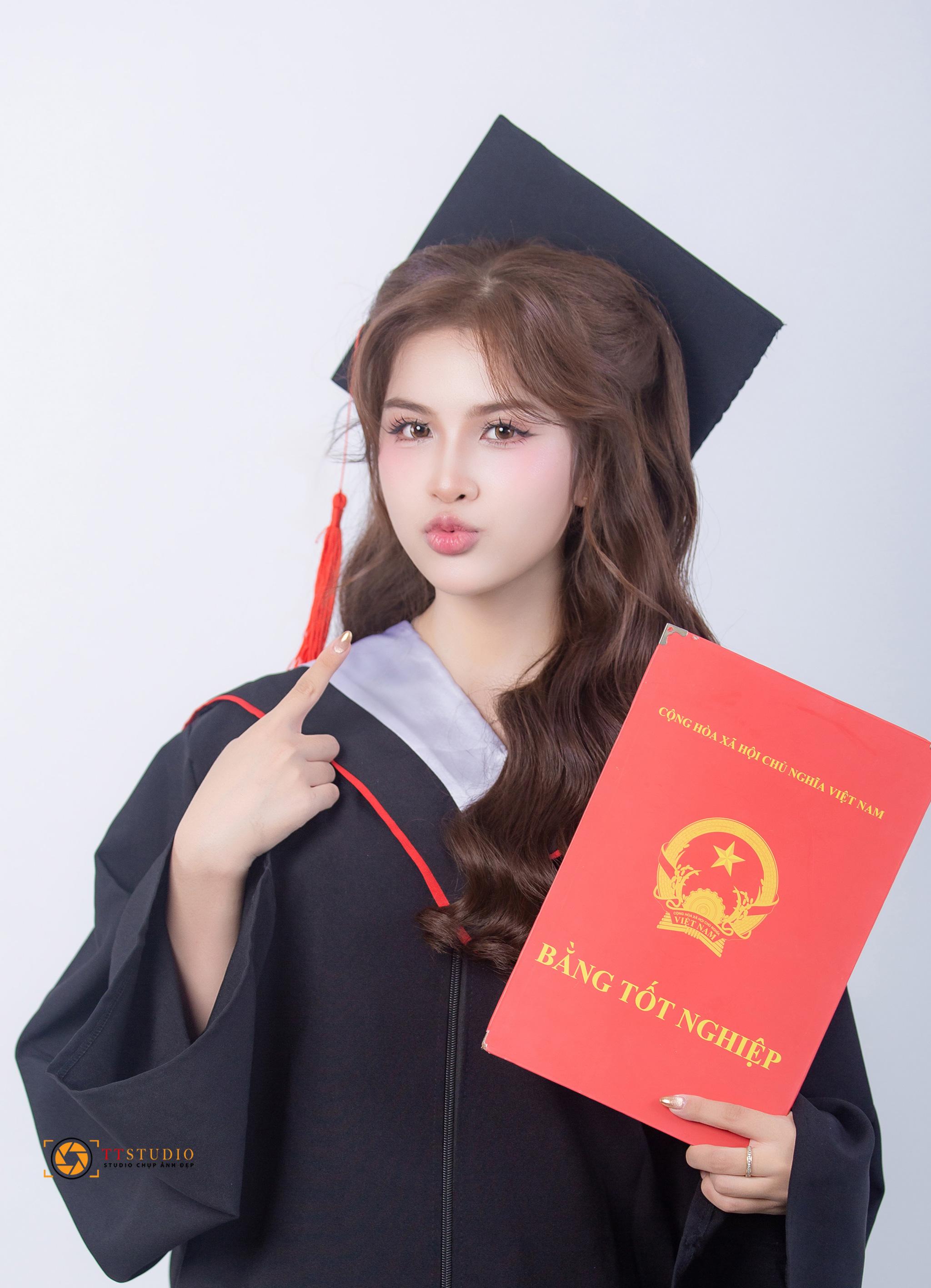 makeup kỷ yếu