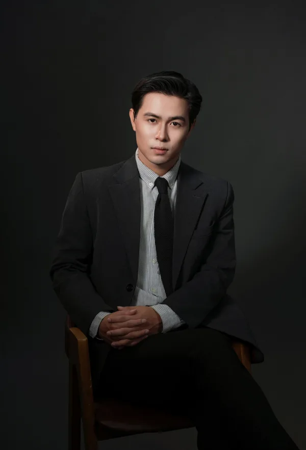 Chân Dung Profile Nam Lịch Lãm