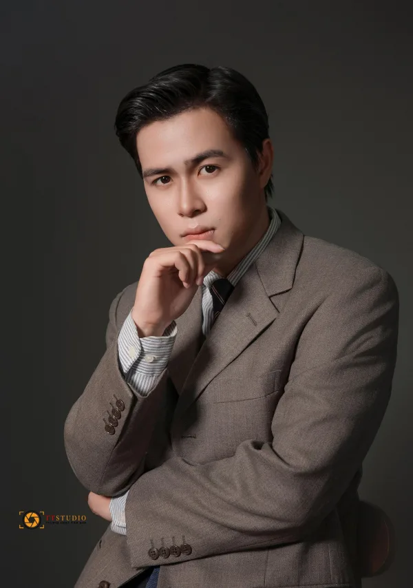 Ảnh chân dung nam
