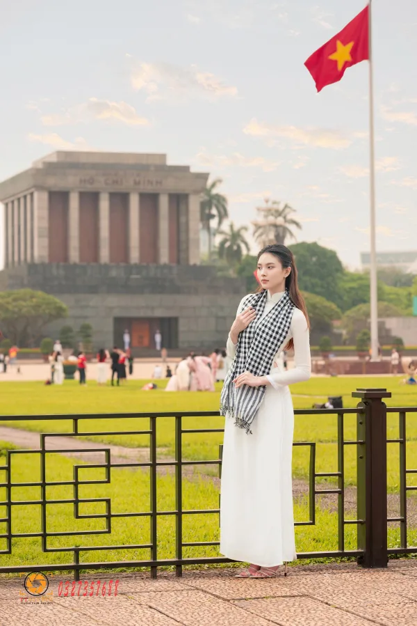 Ảnh áo dài Lăng Bác