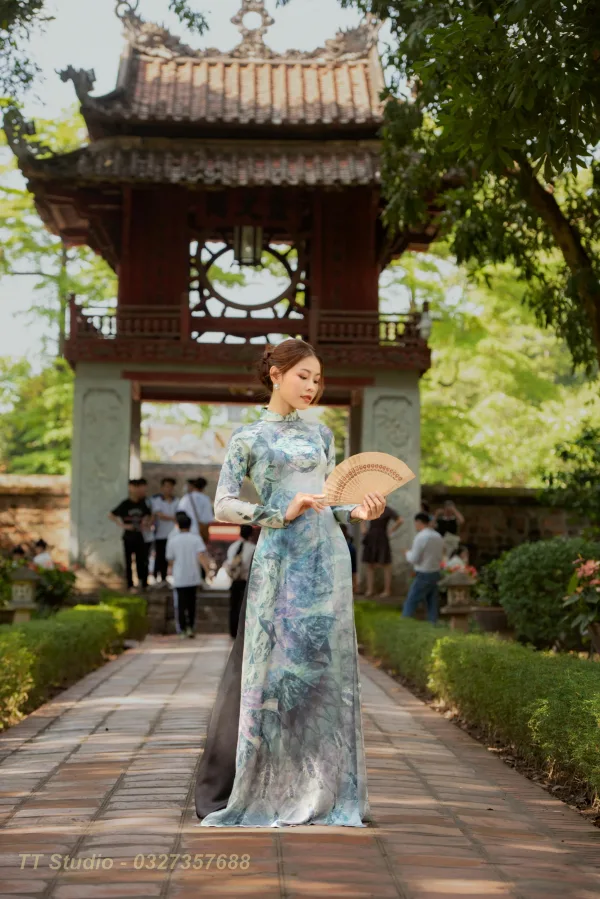 Ảnh áo dài văn miéu quốc tử giám