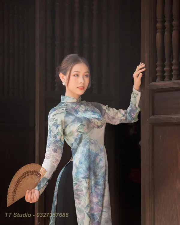Ảnh áo dài Quốc Tử Giám