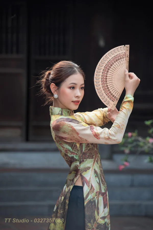 Ảnh áo dài ở văn miếu