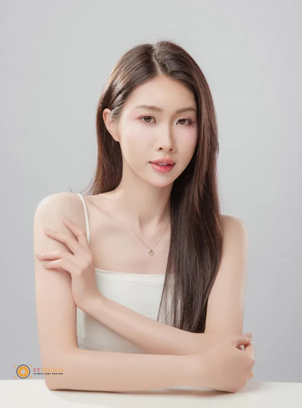 Ảnh Beauty Trong Trẻo Studio