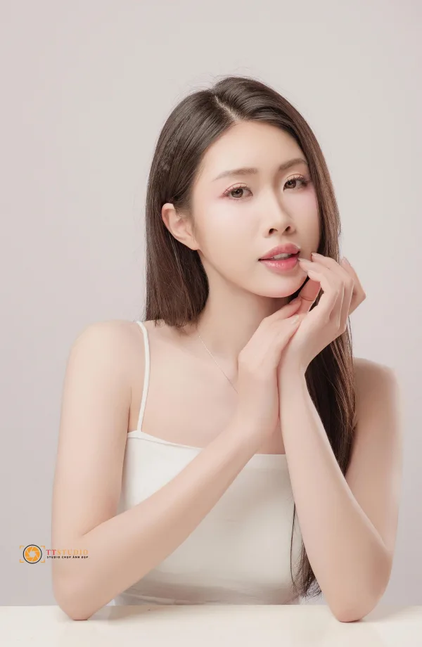 Ảnh Beauty Trong Trẻo Studio