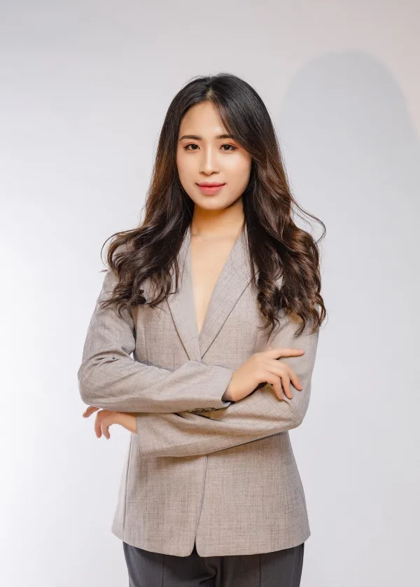 Ảnh doanh nhân nữ trẻ
