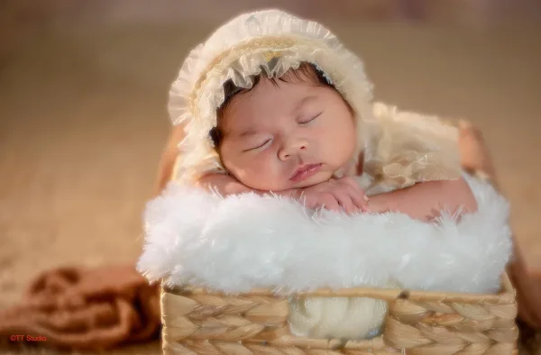 Chụp ảnh newborn