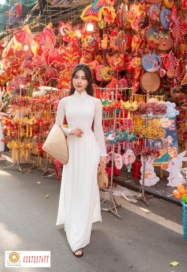 Chụp ảnh áo dài phố Hàng Mã