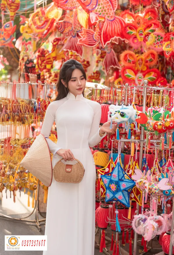 Chụp ảnh áo dài phố Hàng Mã