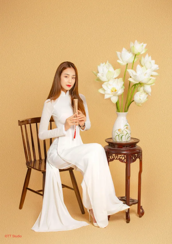 Ảnh sen trong studio