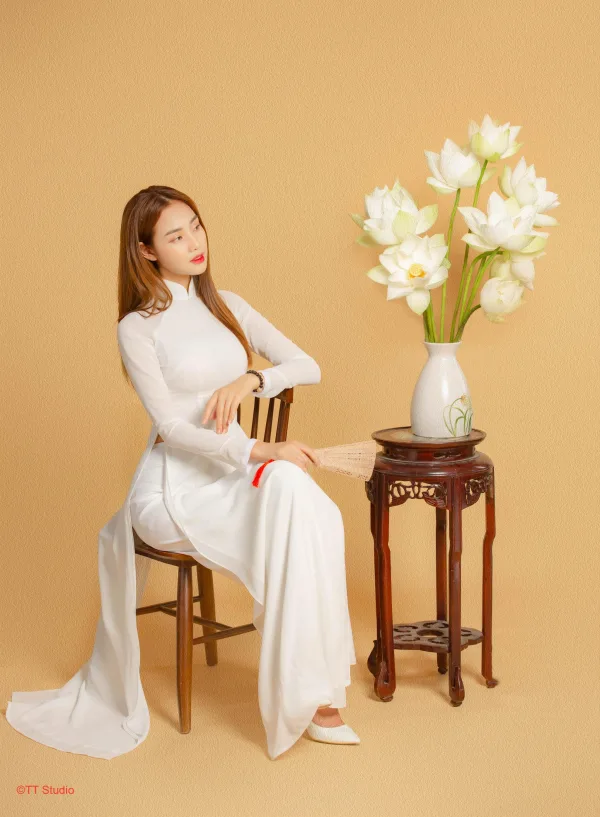 Ảnh sen trong studio