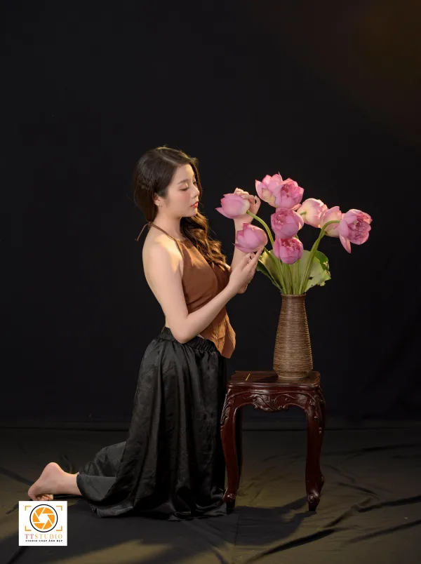 Ảnh sen Trong Studio