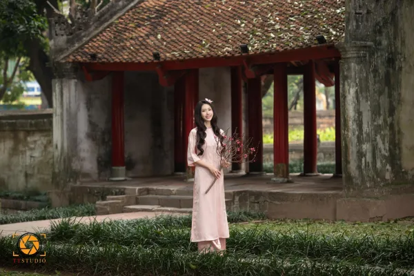 chụp ảnh áo dài Tết Văn Miếu - Quốc Tử Giám