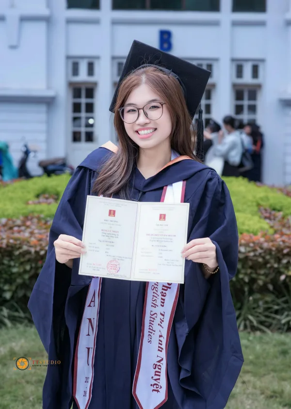 ảnh tốt nghiệp đại học