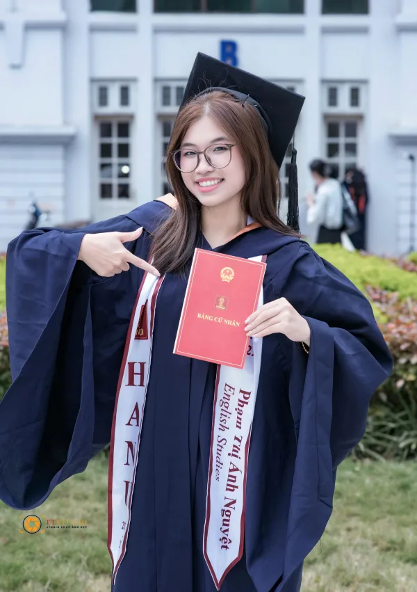 ảnh tốt nghiệp đại học