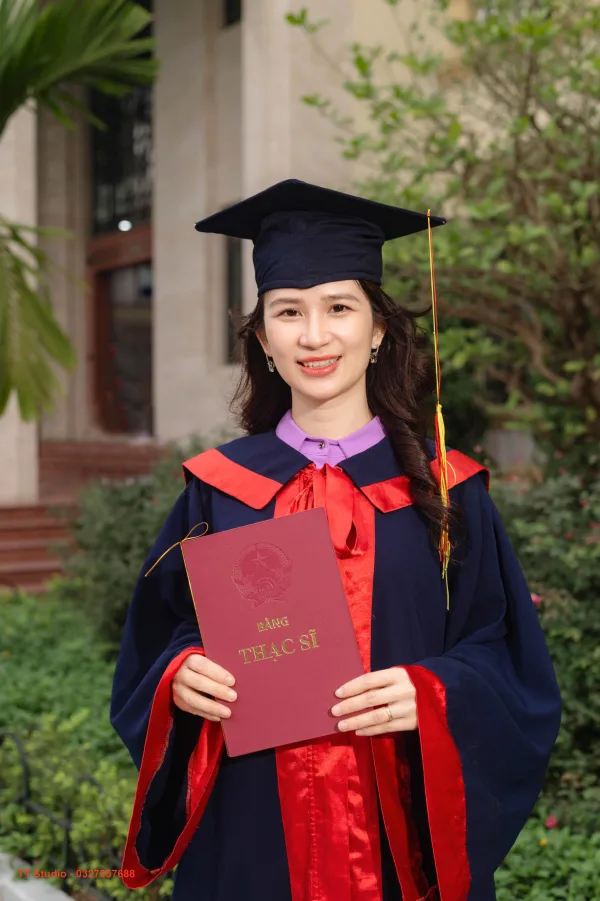 Ảnh tốt nghiệp sau Đại Học