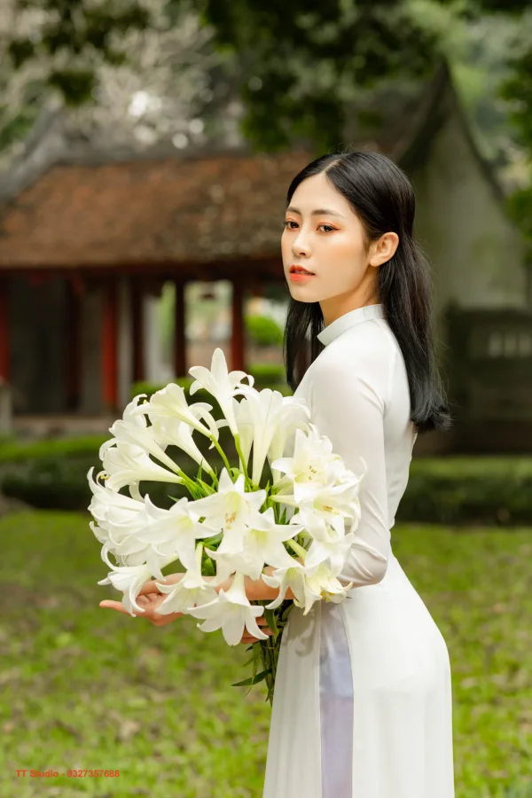 Ảnh áo dài ở văn miếu
