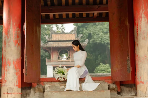 Ảnh áo dài ở văn miếu