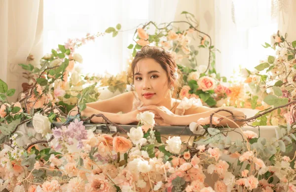 Ảnh bồn tắm theo Concept nàng thơ