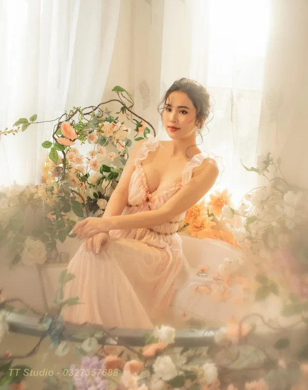 Ảnh bồn tắm theo Concept nàng thơ