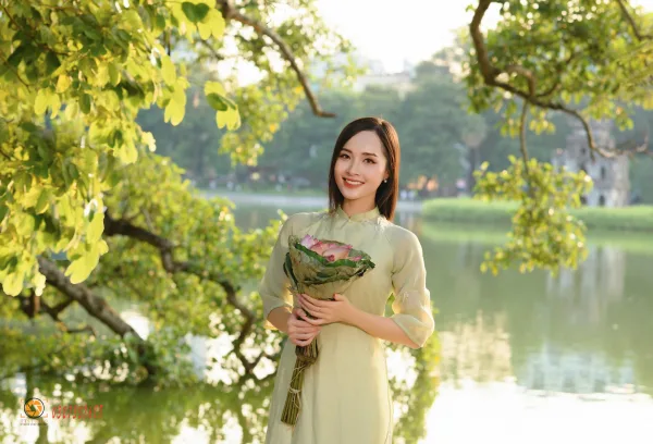 Cảnh mùa thu Hà Nội ở Hồ Gươm