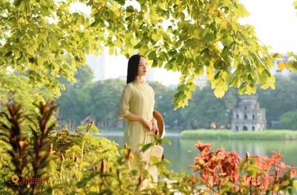 Cảnh mùa thu Hà Nội ở Hồ Gươm