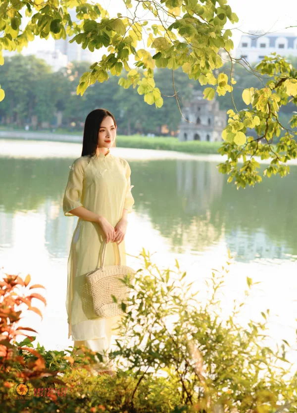 Cảnh mùa thu Hà Nội ở Hồ Gươm