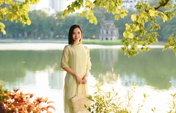 Cảnh mùa thu Hà Nội ở Hồ Gươm