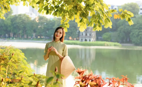 Cảnh mùa thu Hà Nội ở Hồ Gươm
