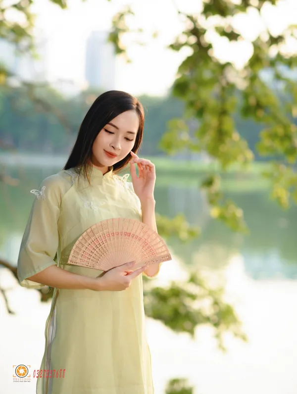 Cảnh mùa thu Hà Nội ở Hồ Gươm