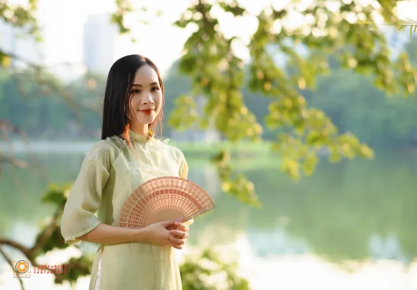 Cảnh mùa thu Hà Nội ở Hồ Gươm