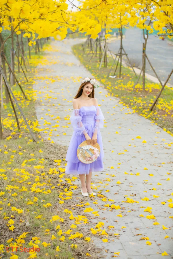 Con đường hoa phong linh