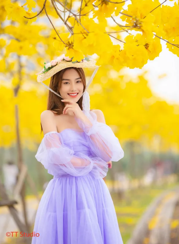 Con đường hoa phong linh