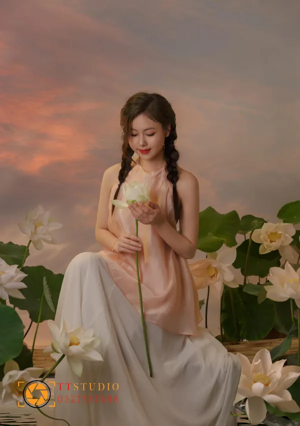 Concept chụp sen Studio