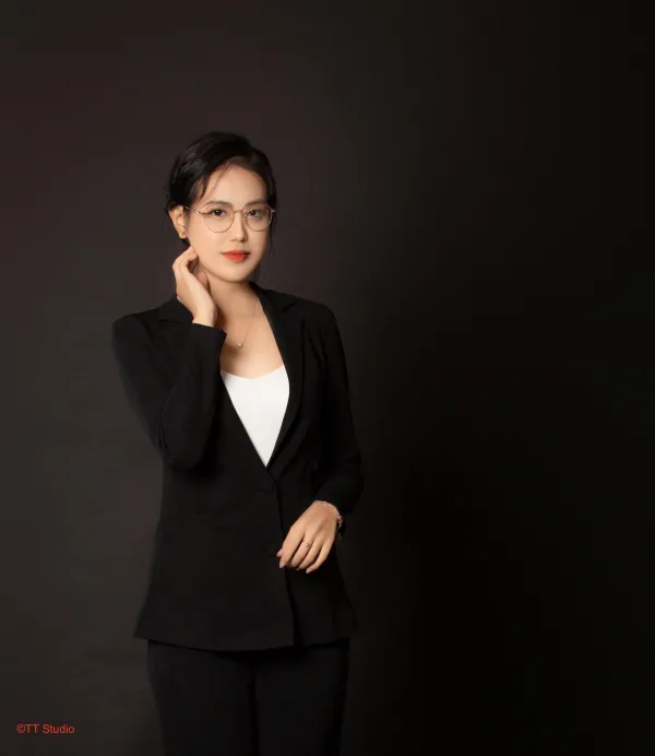 Ảnh doanh nhân trẻ nữ