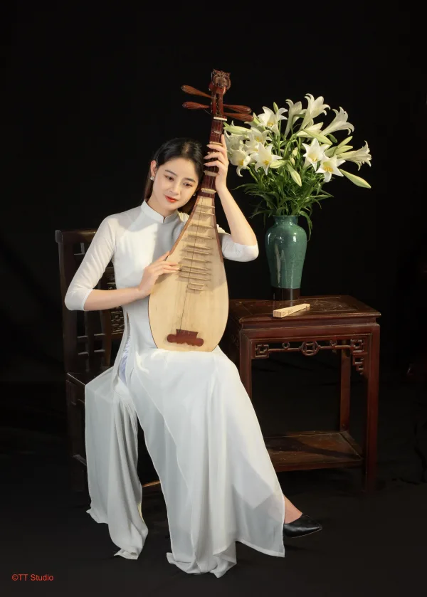 Hoa loa kèn trong studio