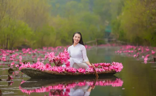 Ảnh Hoa Súng Suối Yến Chùa Hương