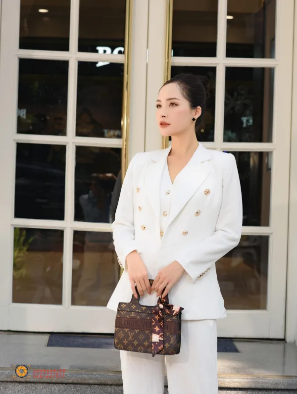 Phong cách nữ doanh nhân trẻ
