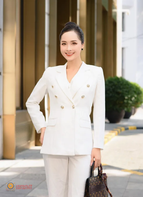 Phong cách nữ doanh nhân trẻ