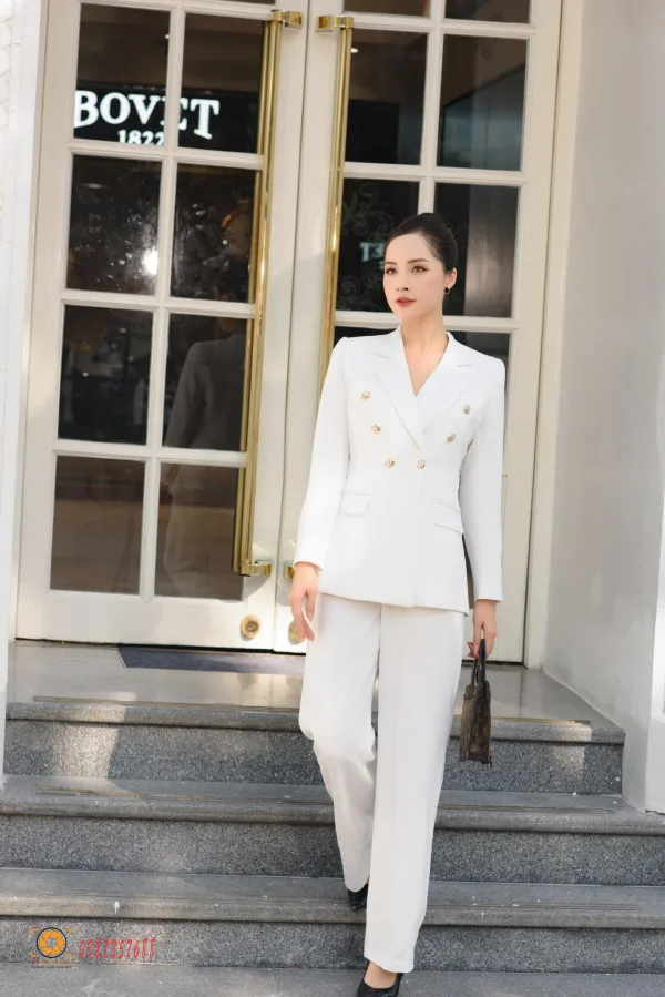 Phong cách nữ doanh nhân trẻ