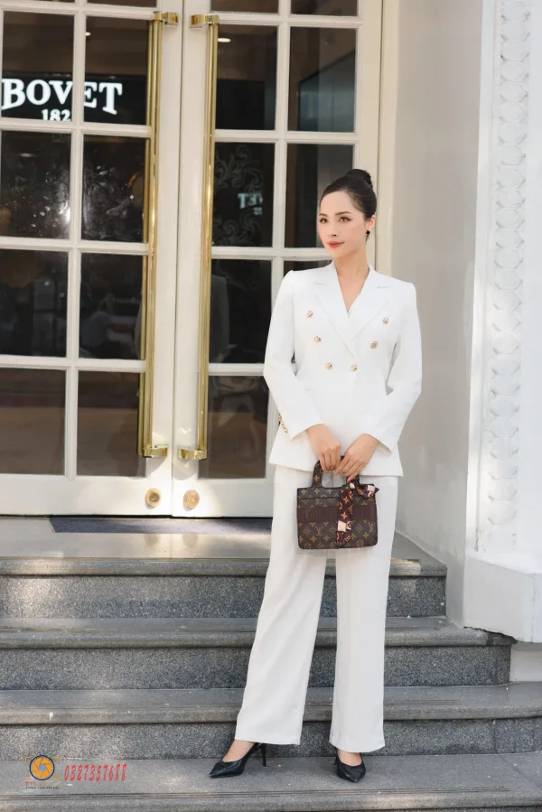 Phong cách nữ doanh nhân trẻ