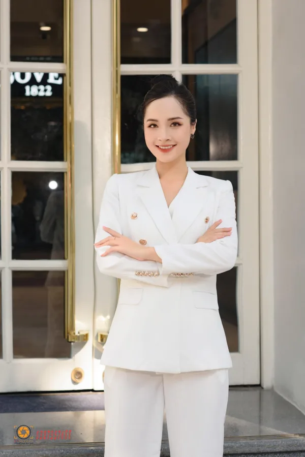 Phong cách nữ doanh nhân trẻ