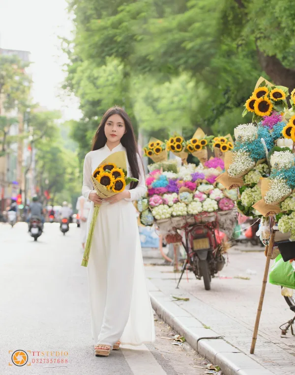 Xe hoa mùa thu Hà Nội